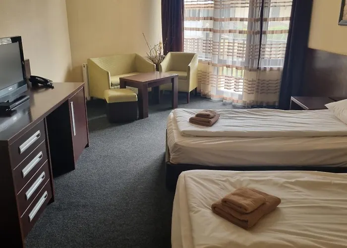 ваканционен и спа комплекс островче 2*